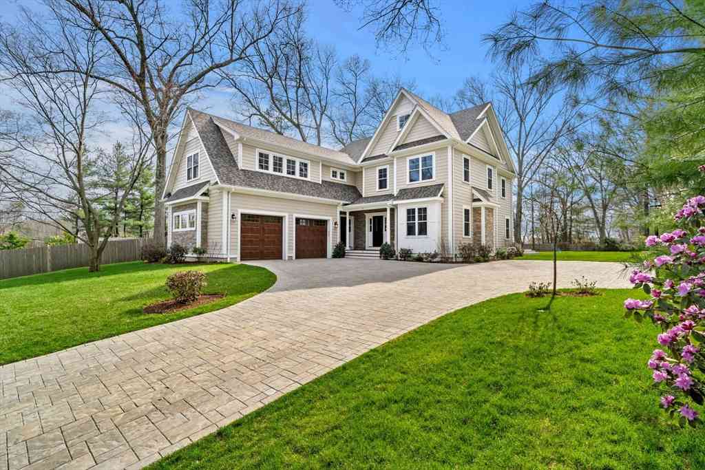 Homes For Sale - 18 Robinson Road<br/> Middlesex County, Lexington, MA 02420