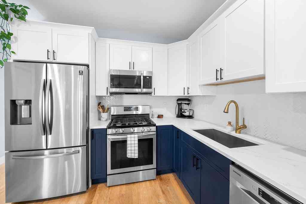 Condo For Sale - 49 Eutaw St #1<br/> Boston, MA 02128
