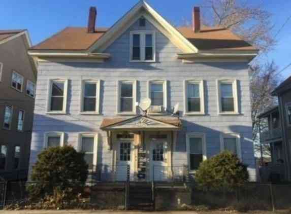 Homes For Rent - 17-19 Arch Ave<br/> Haverhill, MA 01832