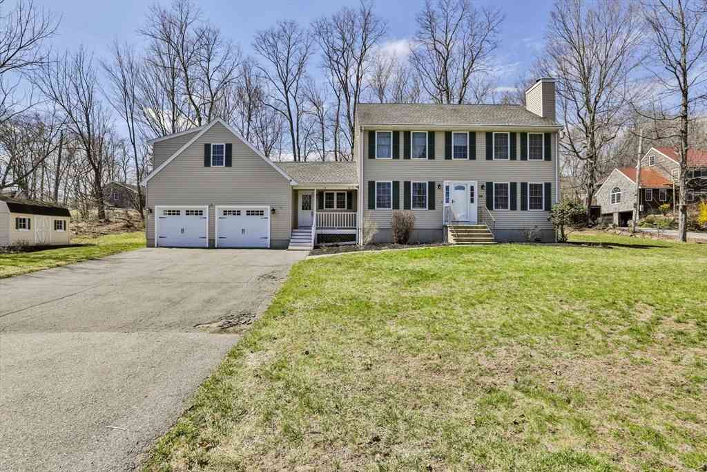 Homes For Sale - 54 Kenoza St<br/> Haverhill, MA 01830
