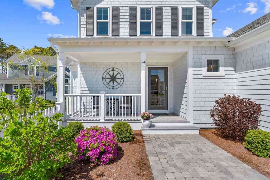 Homes For Sale - 24 Cobblestone Circle<br/> Barnstable County, Mashpee, MA 02649