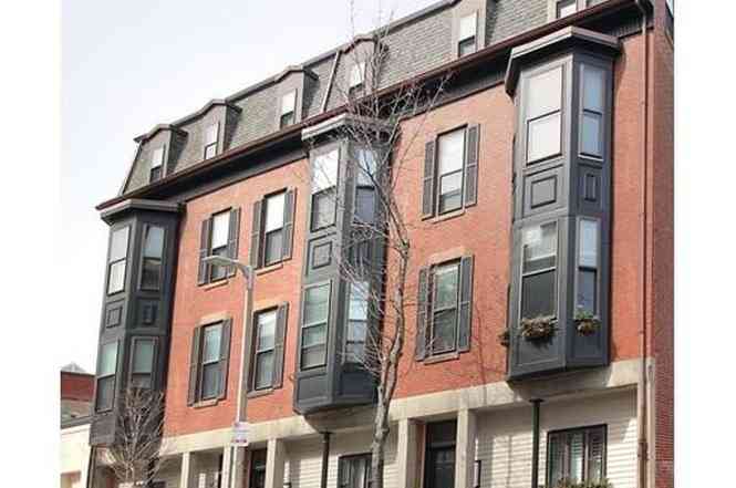 Condo For Rent - 158 F Street #4<br/> Boston, MA 02127