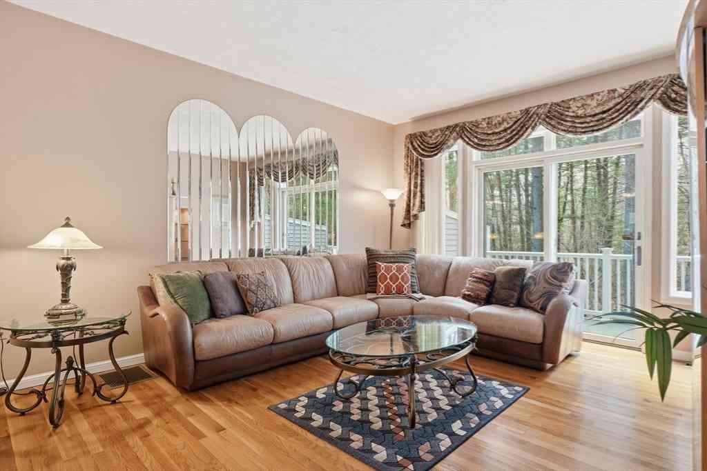 Condo For Sale - 914 Sherwood Forest Lane #914<br/> Saugus, MA 01906