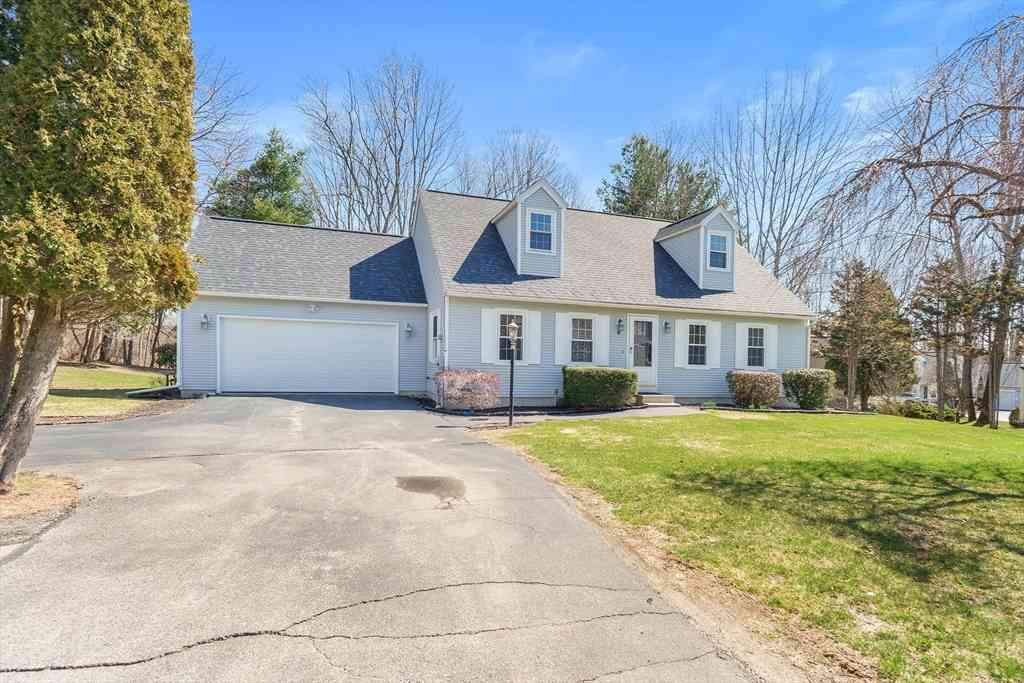 Homes For Sale - 4 Lilacwood<br/> Haverhill, MA 01832