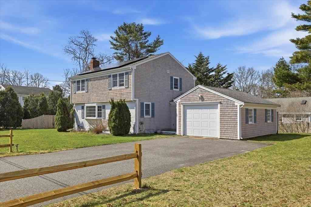 Homes For Sale - 31 Ice House Rd<br/> Barnstable County, Yarmouth, MA 02664