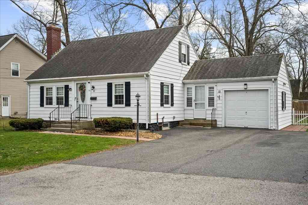 Homes For Sale - 19 Oakwood Ave<br/> Worcester County, Auburn, MA 01501