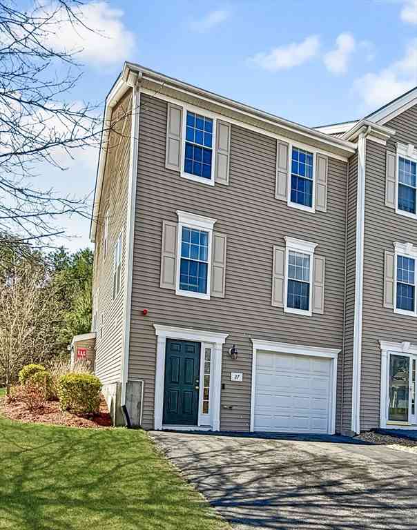 Condo For Sale - 27 Buttercup Ln #27<br/> Worcester County, Grafton, MA 01560