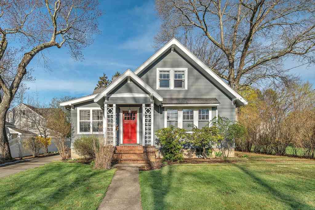 Homes For Sale - 711 Webster Street<br/> Needham, MA 02492