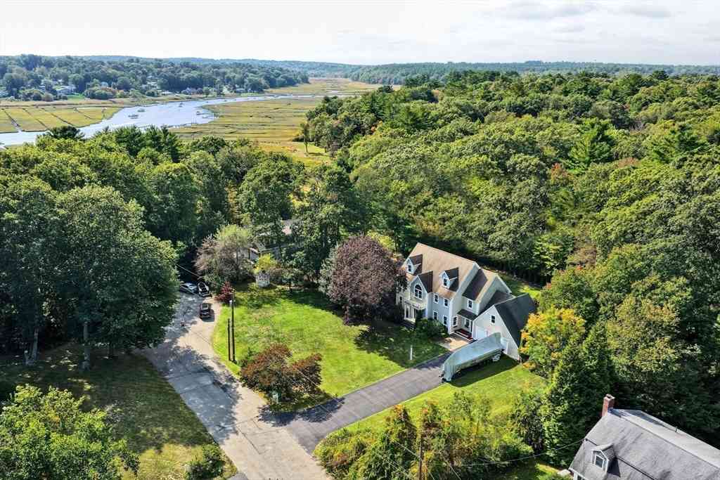 Homes For Sale - 16 Salt Meadow Ln<br/> Plymouth County, Scituate, MA 02066