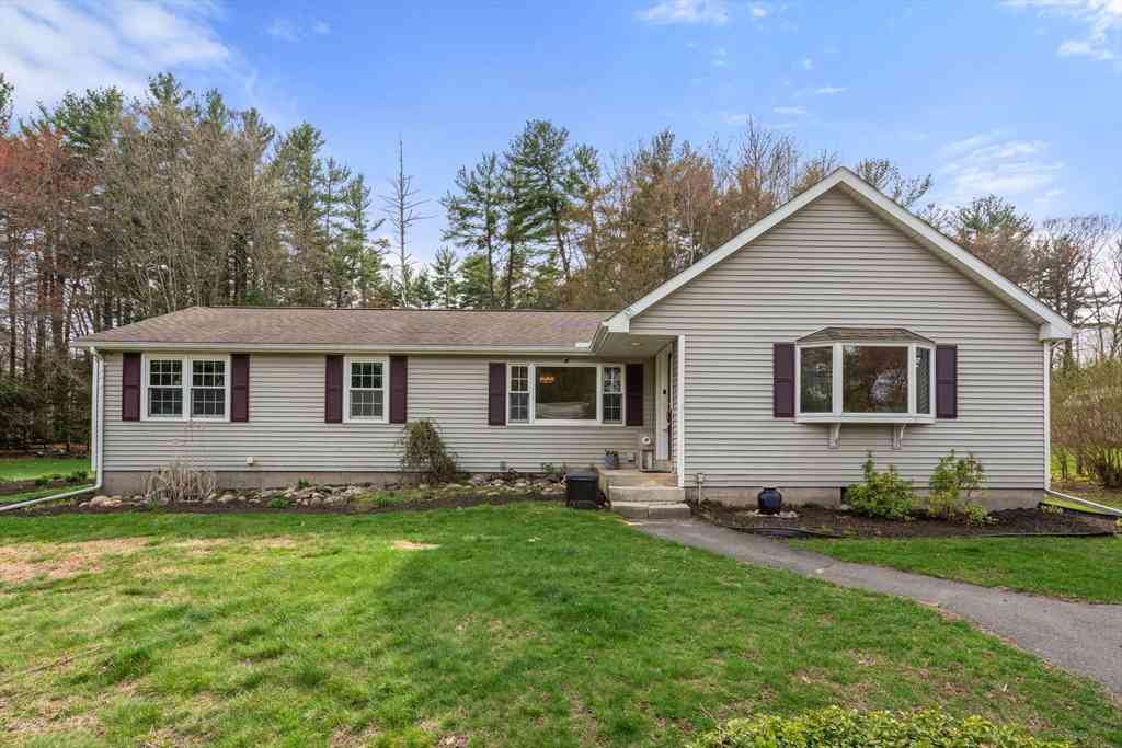 Homes For Sale - 7 Salem Rd<br/> Southwick, MA 01077