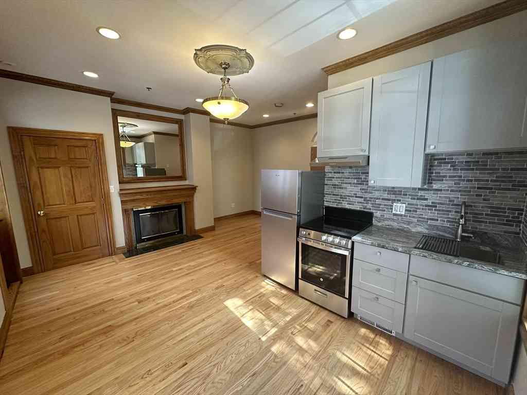 Apartment For Rent - 57 Gainsborough St. #2<br/> Boston, MA 02115