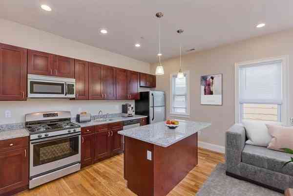 Apartment For Rent - 358 Meridian St #2<br/> Boston, MA 02128