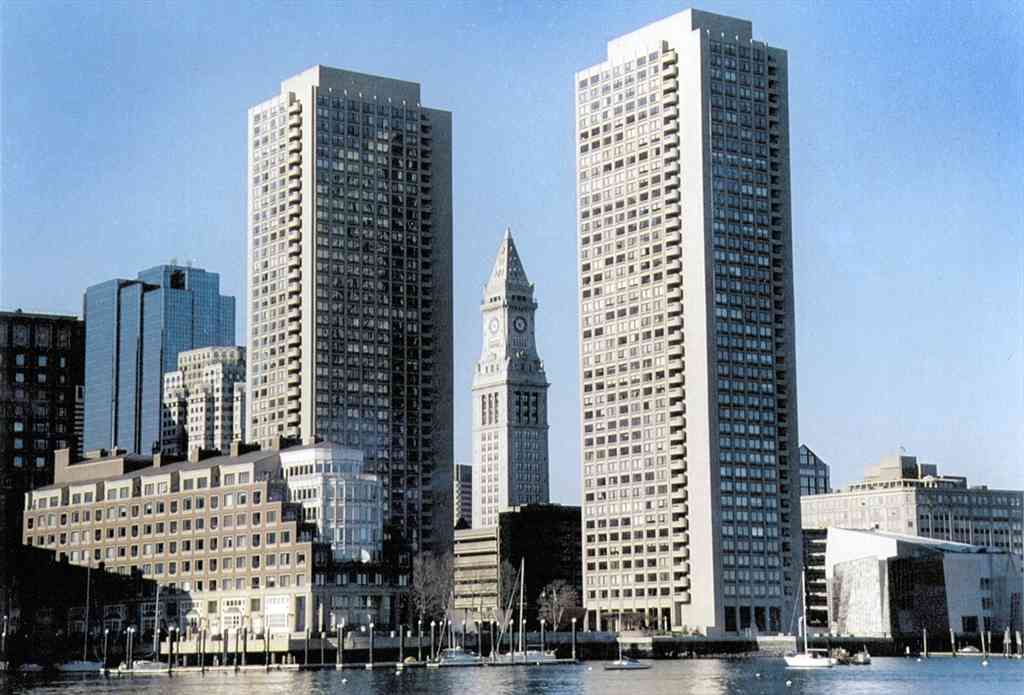 Condo For Sale - 65 East India Row #27E<br/> Boston, MA 02110