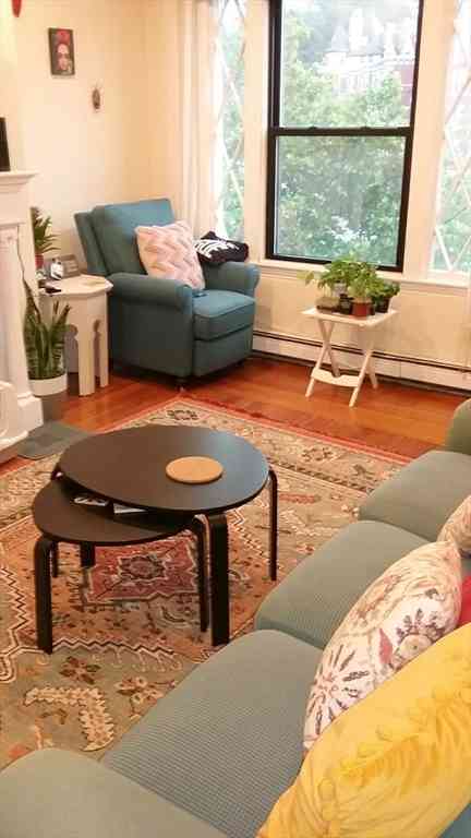 Apartment For Rent - 1672 Beacon St #3B<br/> Brookline, MA 02446
