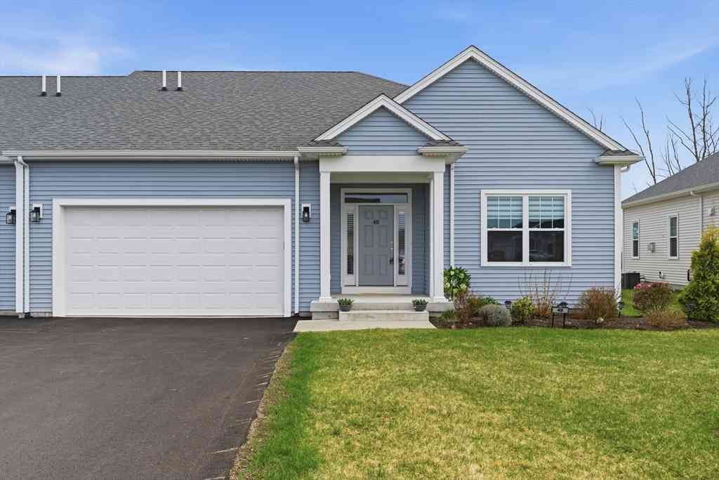 Condo For Sale - 48 Crestwood Circle #26<br/> Worcester County, Northbridge, MA 01588