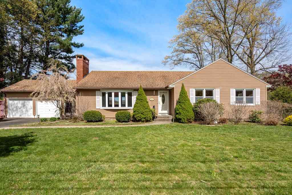 Homes For Sale - 29 Llewellyn Drive<br/> Westfield, MA 01085