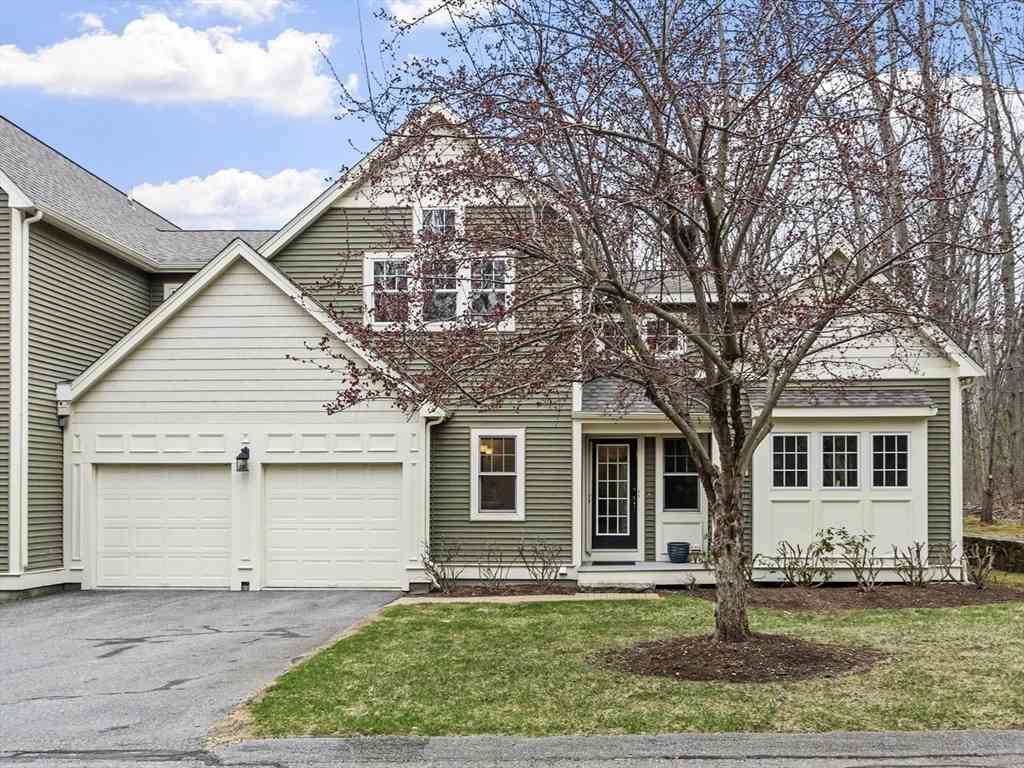 Condo For Sale - 8 Mcneil Cir #8<br/> Middlesex County, Hopkinton, MA 01748