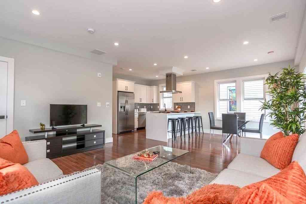 Condo For Rent - 71 Savin St #2<br/> Boston, MA 02119