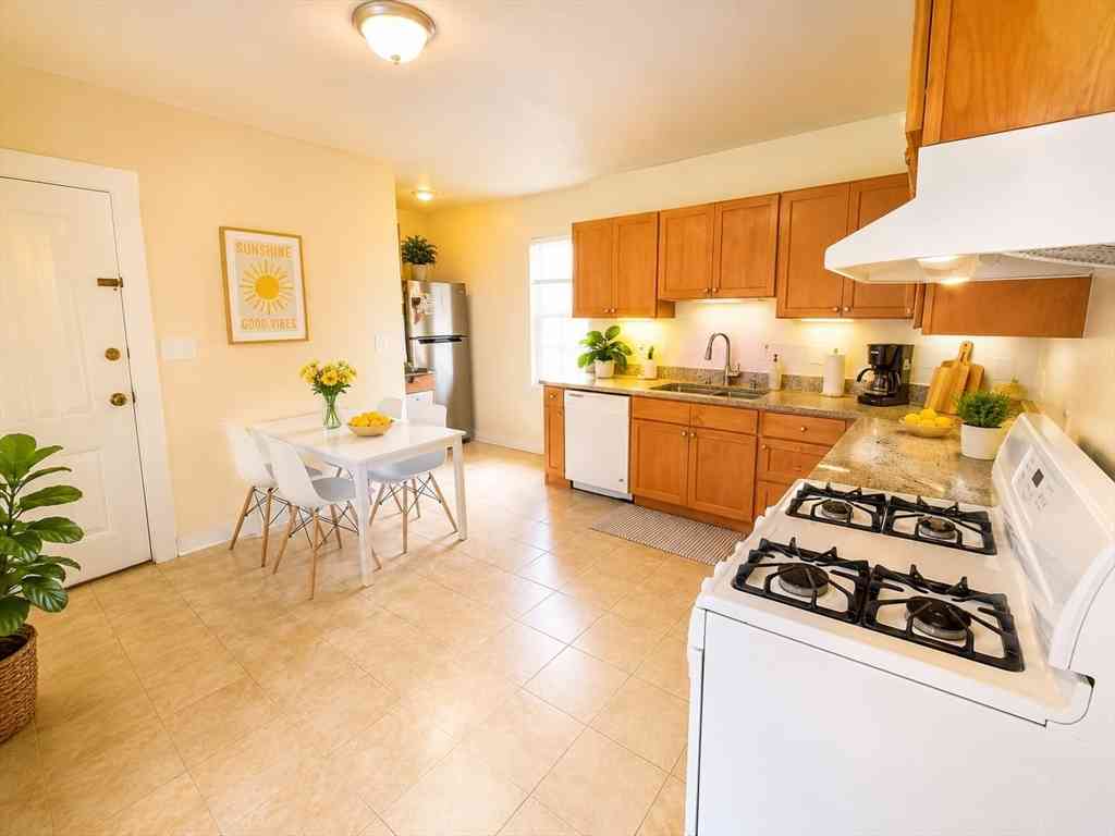 Apartment For Rent - 14 Stickney Ave #2<br/> Somerville, MA 02145