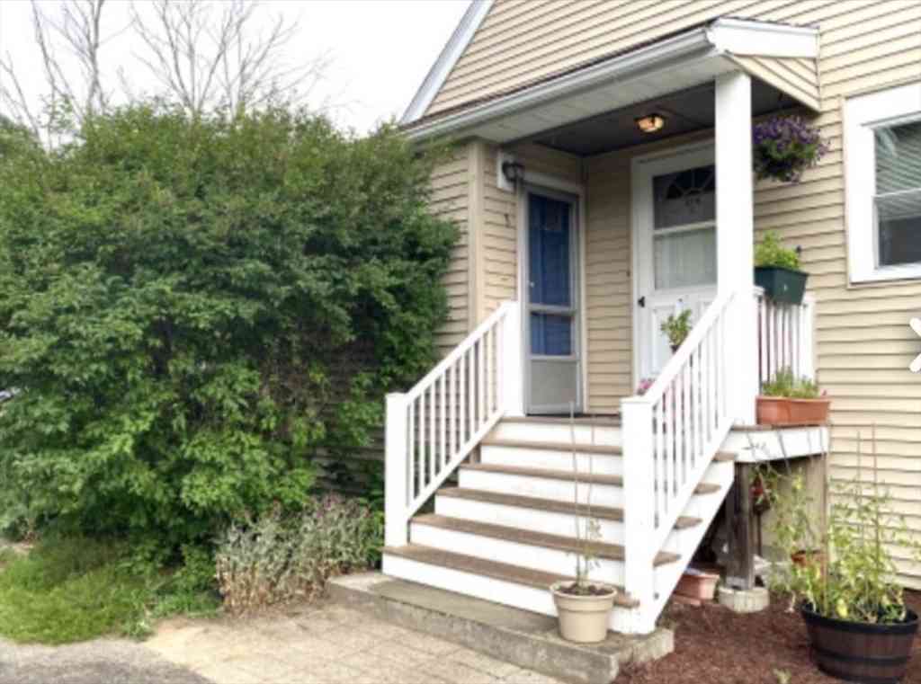 Apartment For Rent - 337R Village St #1A<br/> Millis, MA 02054