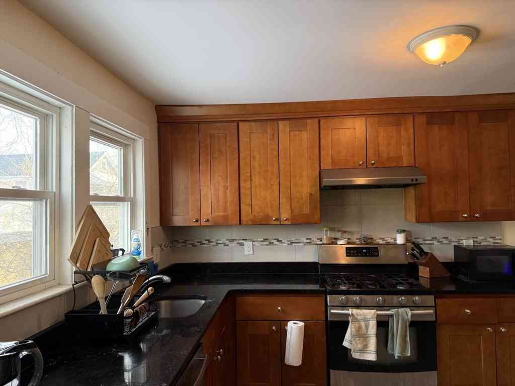 Apartment For Rent - 6-8 Cenacle Road #1<br/> Boston, MA 02135