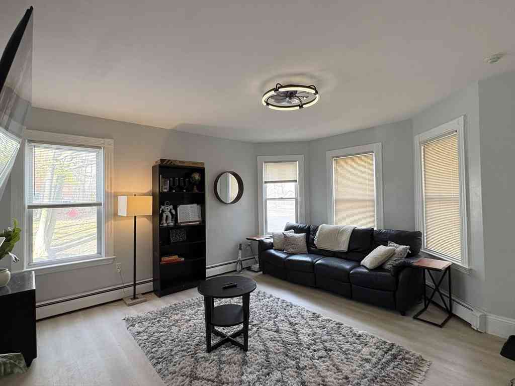 Apartment For Rent - 137 Centre St #1<br/> Boston, MA 02119