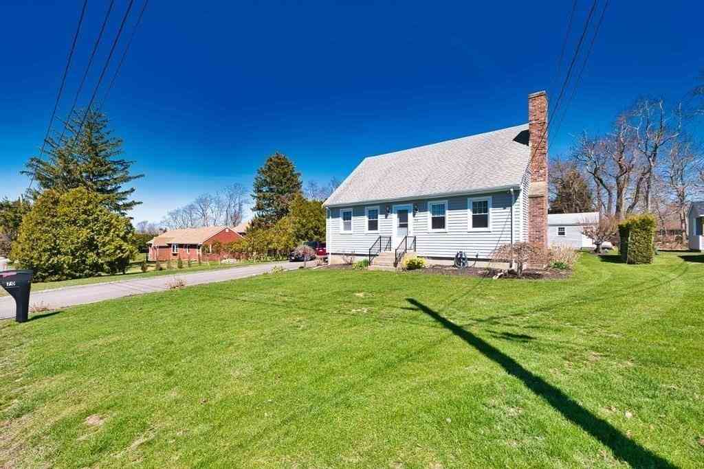 Homes For Sale - 70 River Road<br/> Somerset, MA 02726