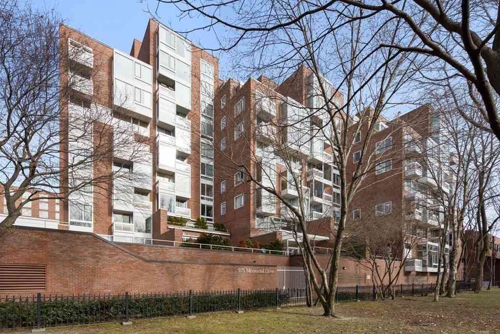 Condo For Rent - 975 Memorial Drive #204<br/> Cambridge, MA 02138