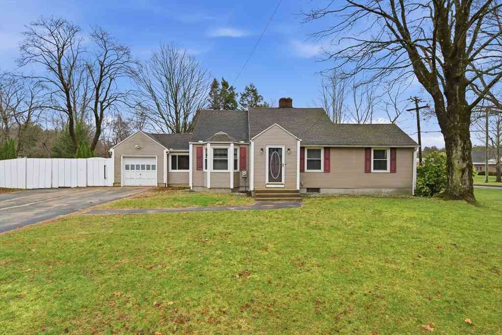 Homes For Sale - 2163 Wilbraham Rd<br/> Springfield, MA 01129