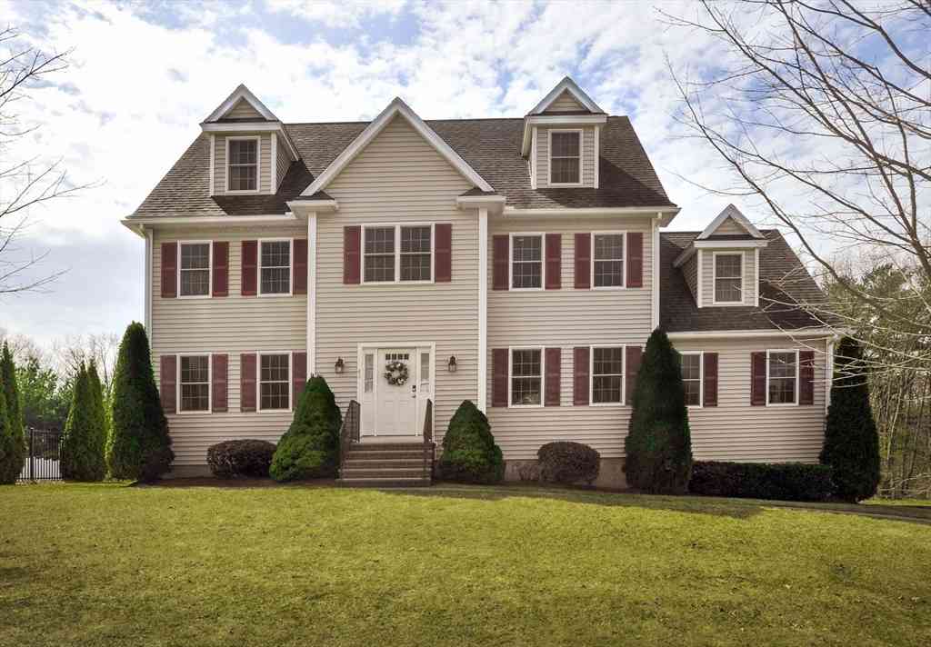 Homes For Sale - 46 Ashwood Ave<br/> Middlesex County, Wilmington, MA 01887