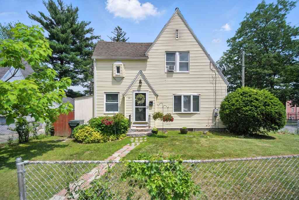 Homes For Sale - 91 Braddock Street<br/> Springfield, MA 01109