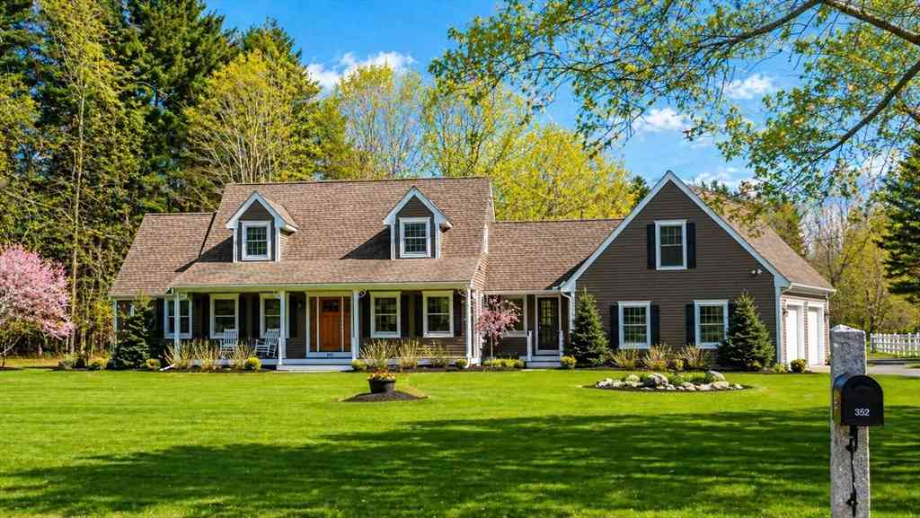 Homes For Sale - 352 North Ave<br/> Rochester, MA 02770