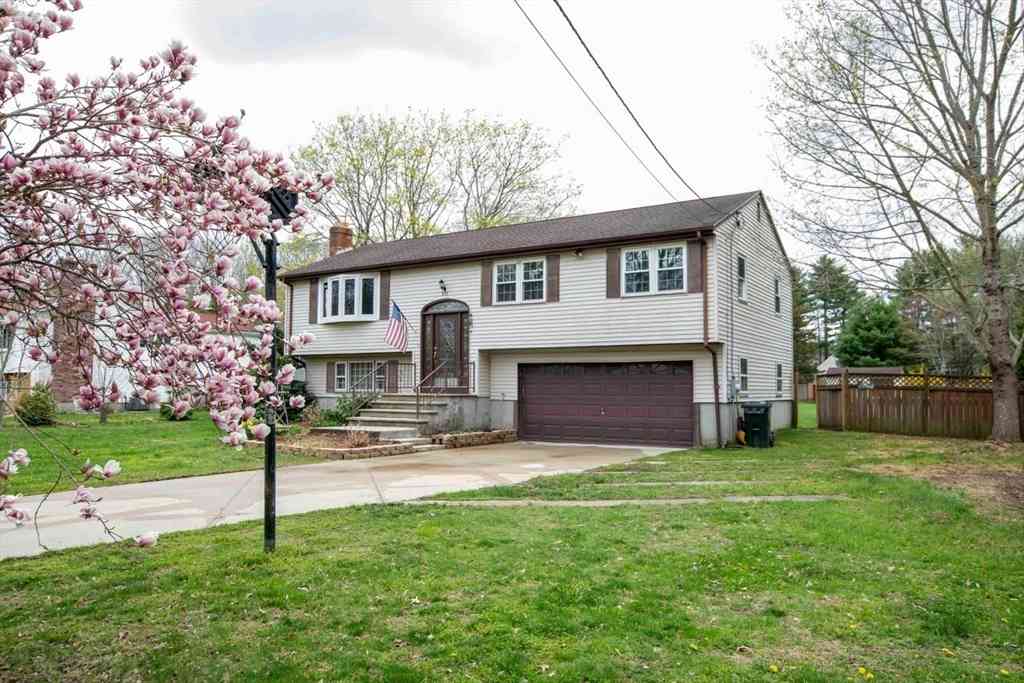 Homes For Sale - 202 Baker Road<br/> Bristol County, Swansea, MA 02777