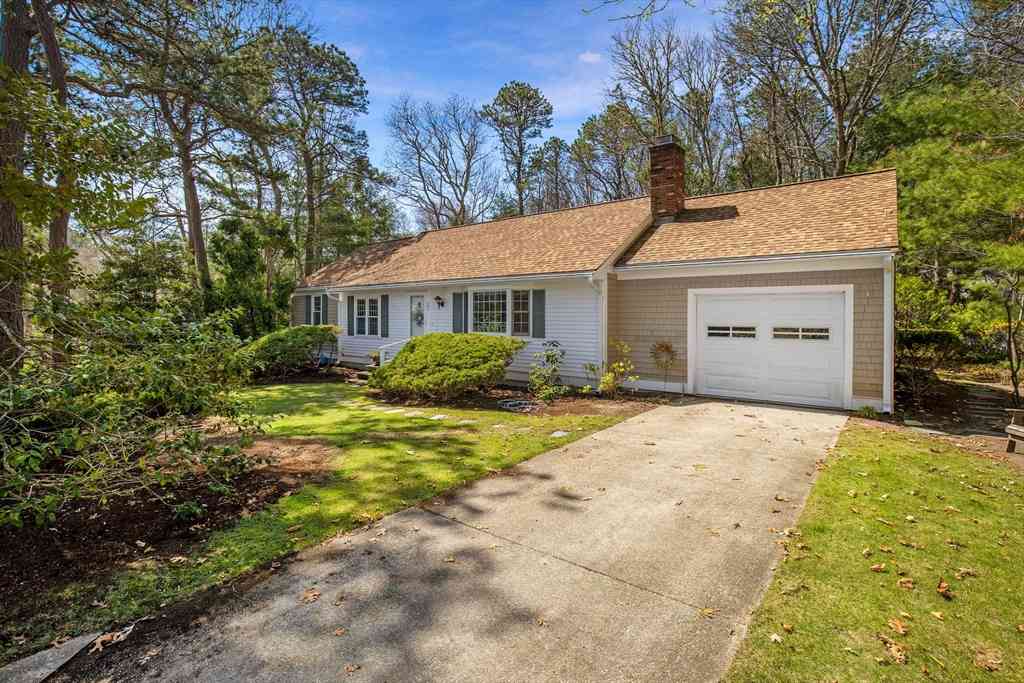 Homes For Sale - 23 Penny Royal Ln<br/> Barnstable County, Falmouth, MA 02536
