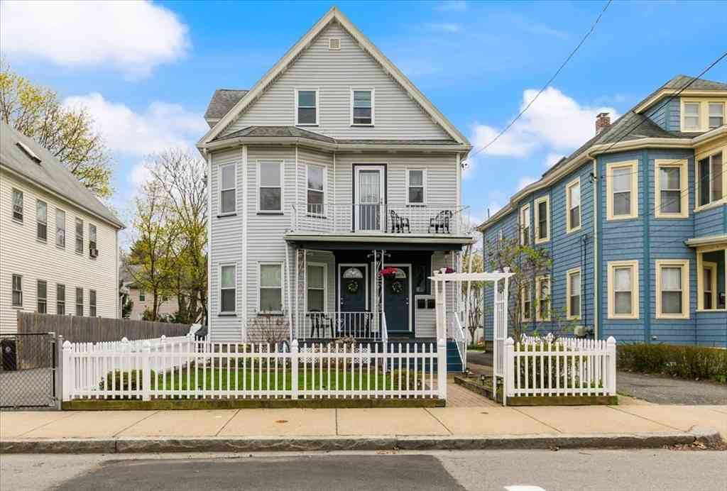 Multifamily For Sale - 50-52 Bainbridge St.<br/> Malden, MA 02148