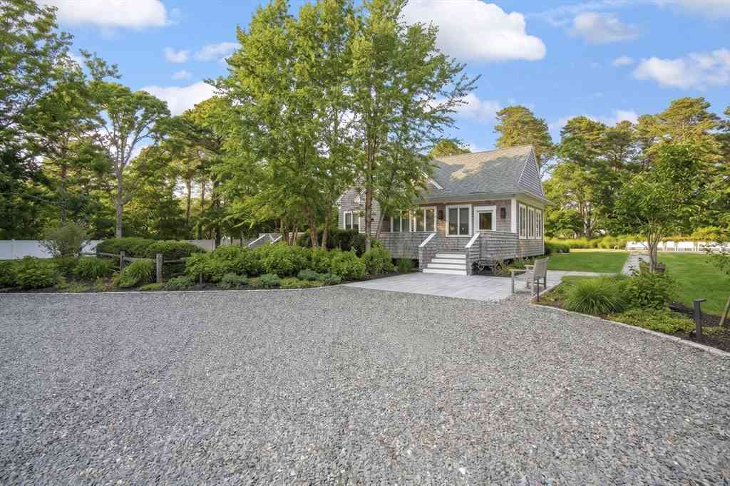 Homes For Sale - 471 West Tisbury Road<br/> Edgartown, MA 02539