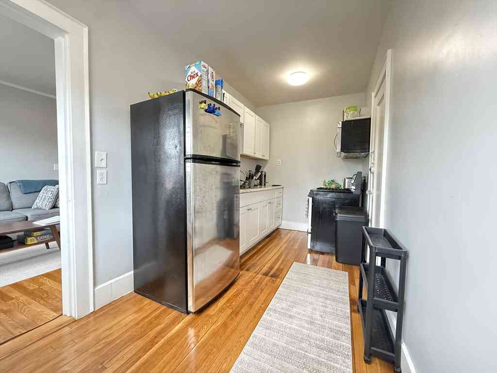 Condo For Rent - 20 Concord Ave #15<br/> Cambridge, MA 02138