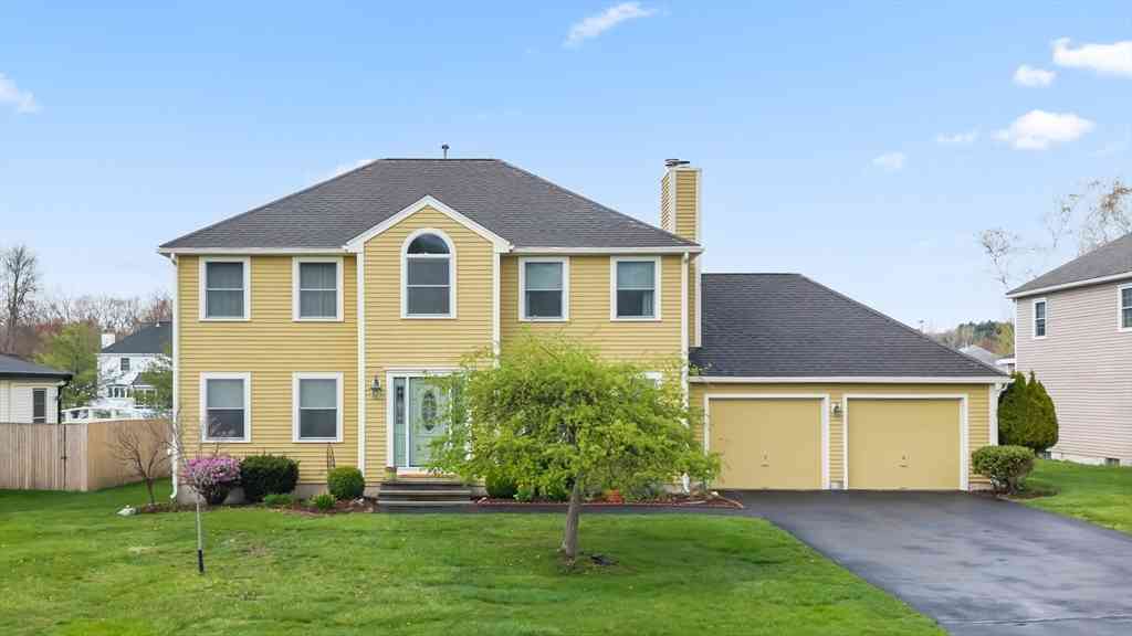 Homes For Sale - 6 Crane Cir<br/> Shrewsbury, MA 01545