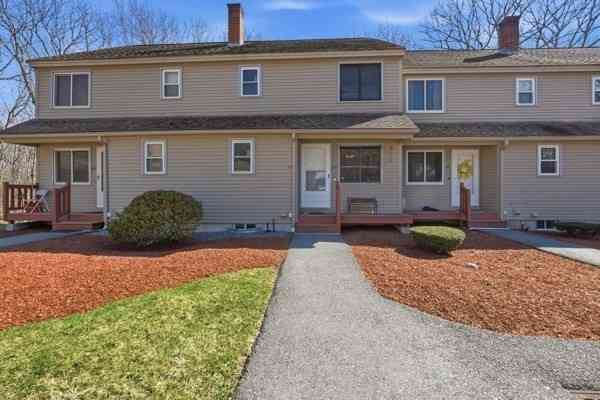 Condo For Sale - 64 Macintosh Ln #64<br/> Worcester County, Leominster, MA 01453