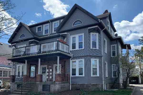 Apartment For Rent - 159 Brown St #3<br/> Waltham, MA 02453