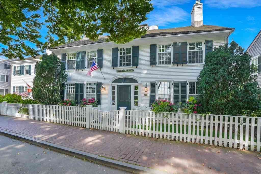 Homes For Sale - 68 North Water Street<br/> Edgartown, MA 02539