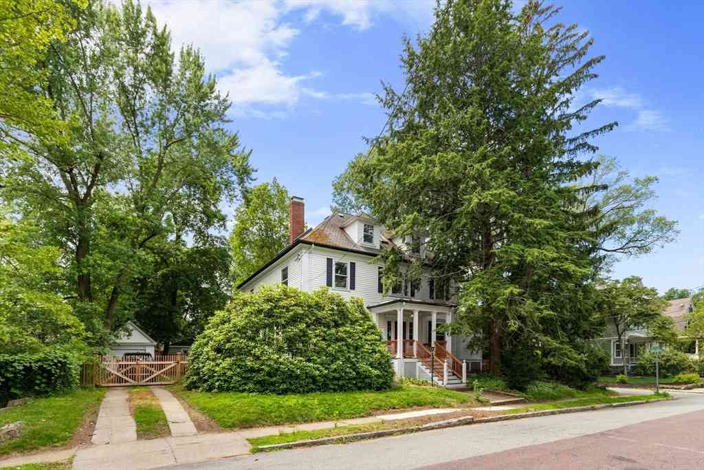Homes For Rent - 12 Windermere Ave #1<br/> Arlington, MA 02476