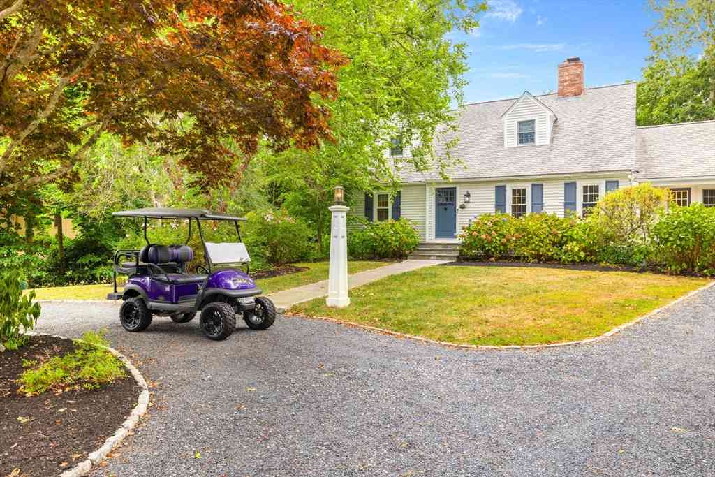 Homes For Sale - 31 Inkberry Ln<br/> Barnstable County, Falmouth, MA 02556