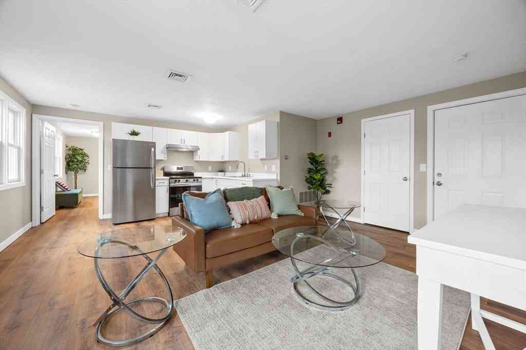 Condo For Sale - 425 Main Street #D<br/> Chatham, MA 02633