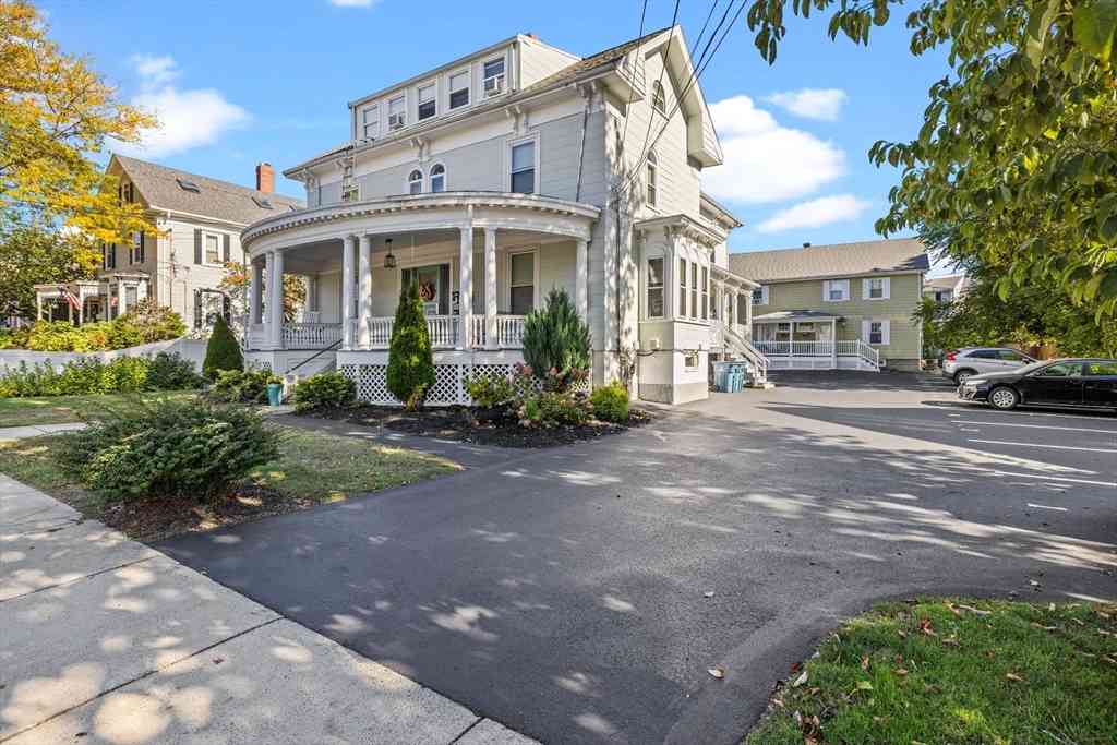 Apartment For Rent - 48 Warren Avenue #3<br/> Woburn, MA 01801