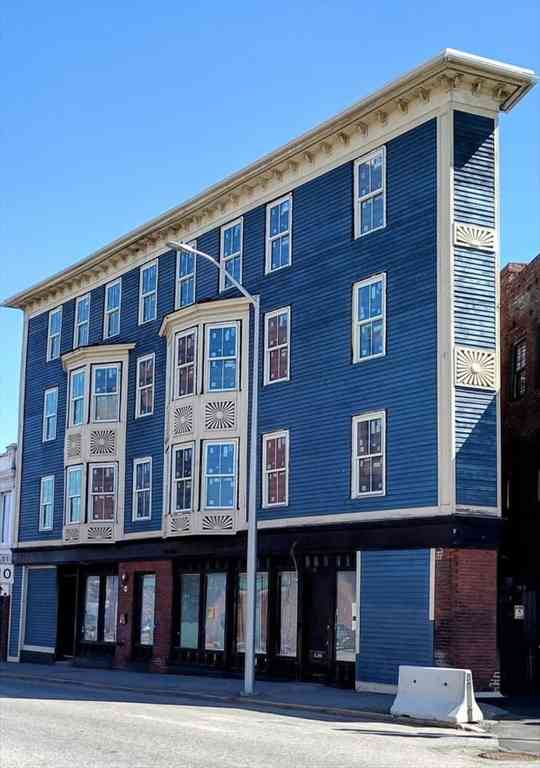 Homes For Rent - 18 Appleton<br/> Lowell, MA 01852