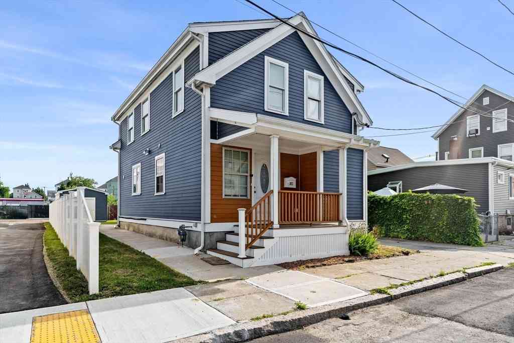Homes For Sale - 883 Grinnell St<br/> Fall River, MA 02721