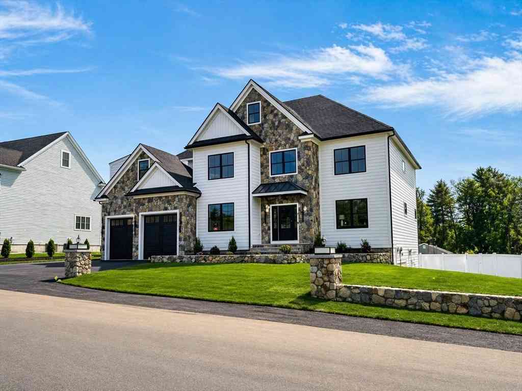Homes For Sale - 5 Lisa St<br/> Middlesex County, Burlington, MA 01803