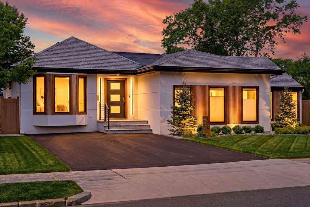 Homes For Sale - 581 Saw Mill Brook Parkway<br/> Middlesex County, Newton, MA 02459