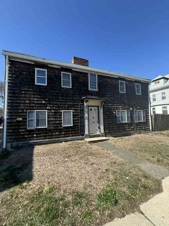 Homes For Sale - 239 Maple St<br/> Lynn, MA 01904